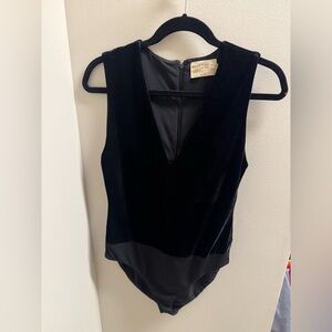 Alice + Olivia velvet bodysuit M